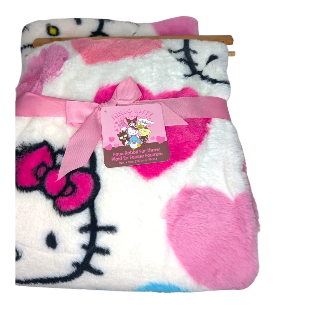Hello Kitty Candy Hearts Colorful Faux‎ Fur Rabbit Throw Blanket 50in x 70in New